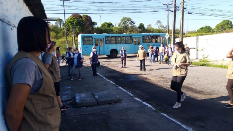 Agentes comunitários de endemias e de saúde trabalham juntos contra a dengue em Paranaguá