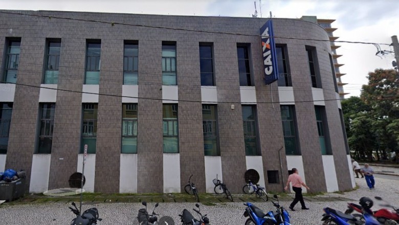 Nascidos em abril podem sacar primeira parcela de auxílio hoje