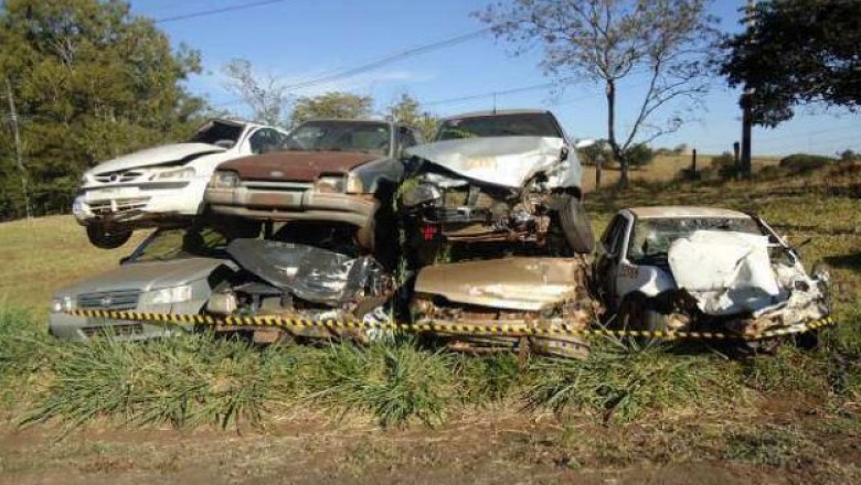 DER promove primeiro leilão online de sucatas de veículos