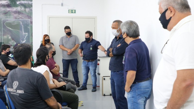 Prefeitura de Paranaguá reforça medidas contra a Covid-19 junto a permissionários e proprietários de bares e lanchonetes