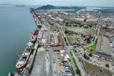 Em 11 meses, portos do Paraná batem recorde histórico de cargas