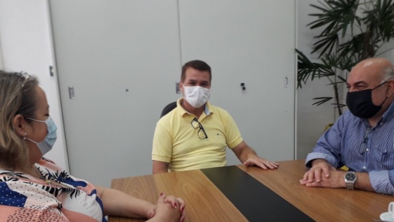 Prefeito Marcelo Roque recebe presidente do Sindilojas de Paranaguá