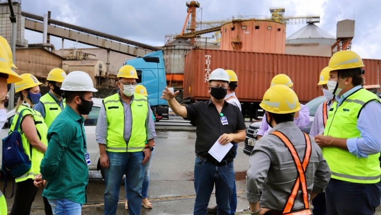 Comitiva do GT Ferrovias visita o Porto de Paranaguá