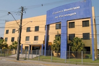 Câmara de Paranaguá interrompe atividades após confirmação de 3 casos de Covid-19