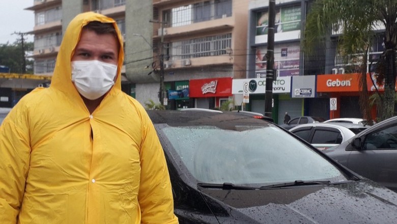 Domingo de Vacinação: 300 pessoas com mais de 80 anos receberam a primeira dose da vacina em Paranaguá 