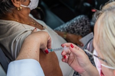 Paranaguá: Idosos devem ficar atentos para a data da segunda dose da vacina contra a Covid-19