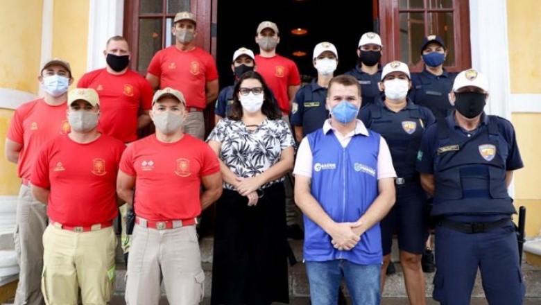 Forças de segurança recebem a primeira dose da vacina contra o coronavírus