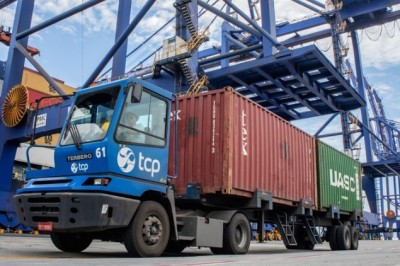 Importações impulsionam alta na movimentação portuária do Paraná