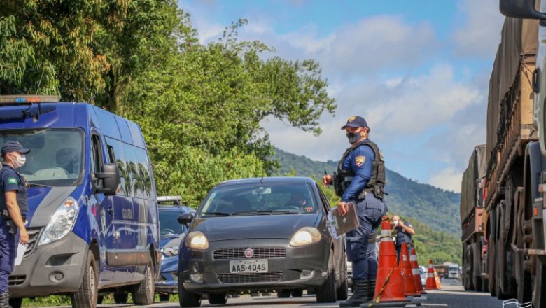 Barreiras sanitárias mantidas no Litoral do Paraná