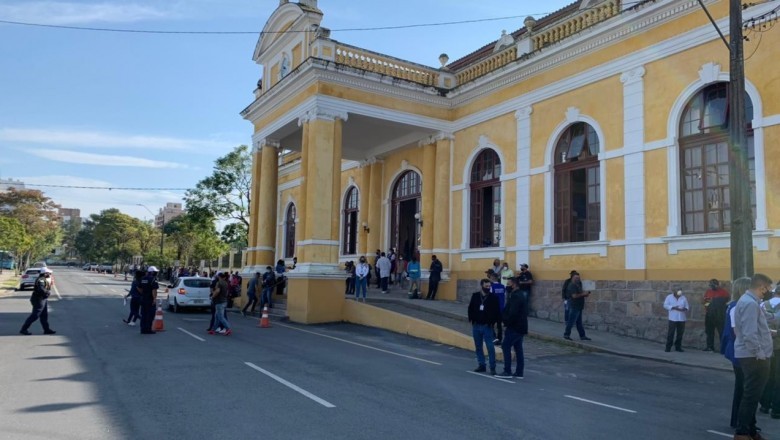 PARANAGUÁ: Pessoas com comorbidades com 18 anos ou mais podem receber a vacina contra a Covid-19