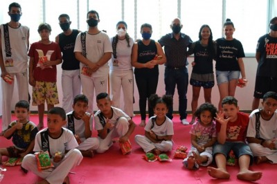 PARANAGUÁ: SESPOR oferece aulas gratuitas de capoeira no Jardim Iguaçu