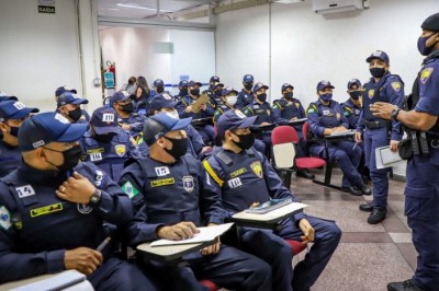 PARANAGUÁ: Curso de armamento e tiro inicia 7.ª turma capacitando guardas municipais
