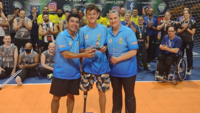 Paratleta parnanguara Victor Hugo Taborda é eleito 'paratleta revelação' durante a Etapa Estadual de Paravôlei Masculino