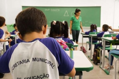 Secretaria de Educação de Paranaguá abre edital PSS com vagas para agentes de apoio educacional