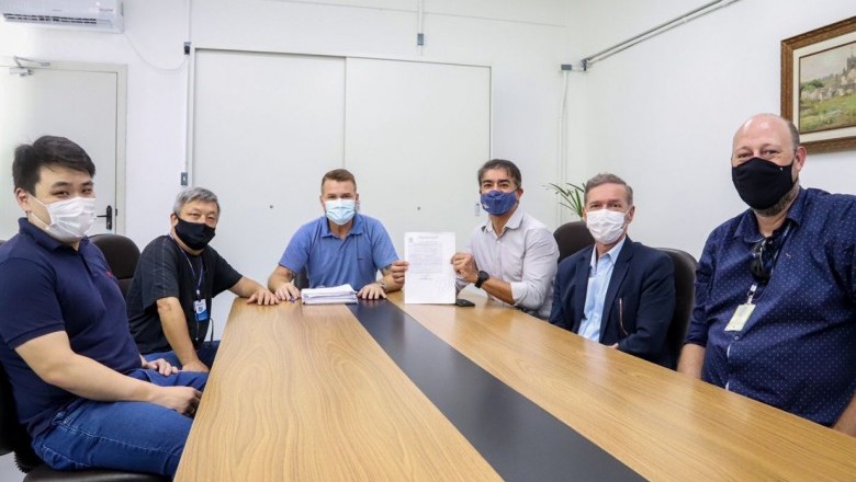 Prefeito Marcelo Roque entrega alvar&aacute; ao Ascensus Group que vai gerar emprego e renda