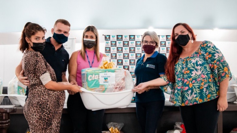 Assistência Social de Paranaguá entrega kits de natalidade para gestantes