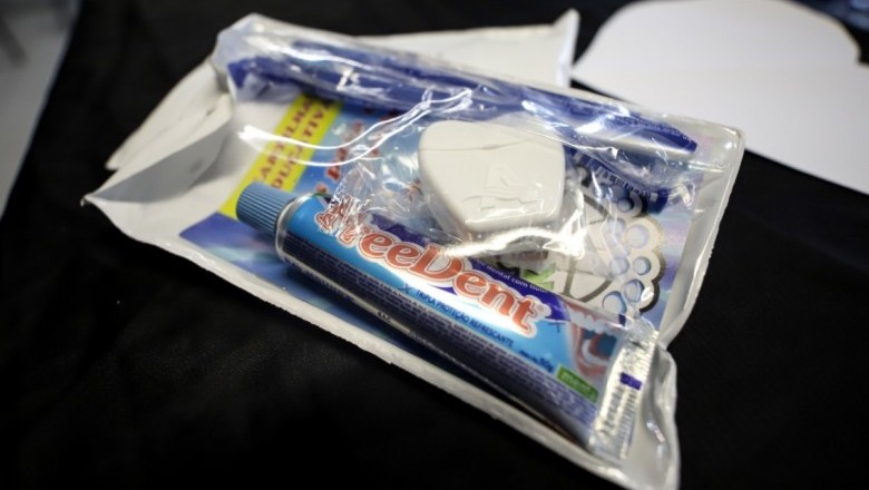 Rede Municipal de Ensino de Paranaguá recebe Kit de Higiene Bucal