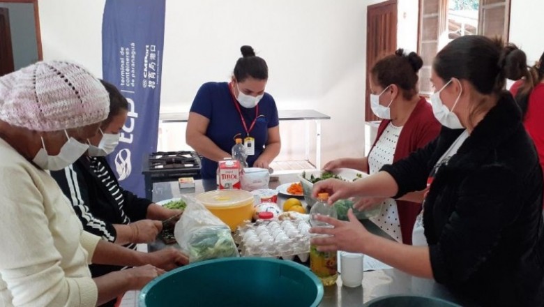 Comunidades de pescadores recebem cuidados estéticos e oficinas gratuitas sobre alimentação
