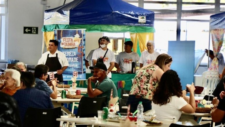 Festa da Tainha: cerca de 2 mil pessoas passaram pelo Mega Rocio só na hora do almoço
