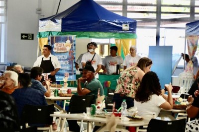 Festa da Tainha: cerca de 2 mil pessoas passaram pelo Mega Rocio só na hora do almoço