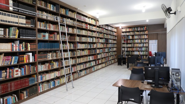Biblioteca Municipal Leôncio Correia é reaberta para o público