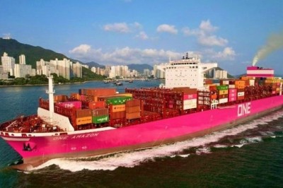 Primeira vez no Brasil: Navio Cor-de-rosa faz escala na TCP