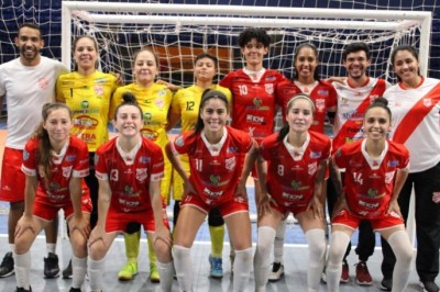 CONQUISTA INÉDITA: Equipe feminina do Rio Branco Futsal faz história no Campeonato Paranaense de Futsal Feminino