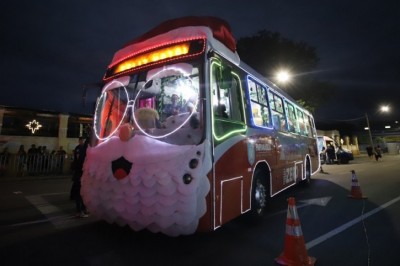 Ônibus do Papai Noel estará em exposição para a população em Paranaguá 