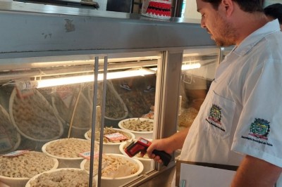 Vigilância em Saúde visita peixarias e Mercado Municipal em Paranaguá 