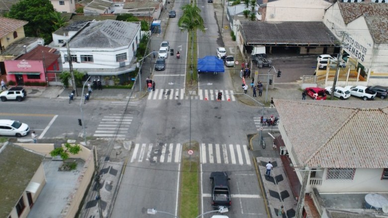 Avenida Santa Rita e rua Manoel Pereira recebem novo asfalto