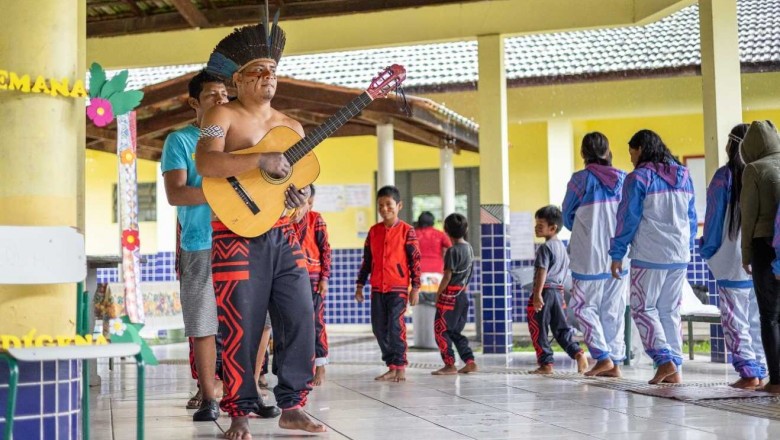 Semana Cultural Indígena atrai visitantes em Paranaguá
