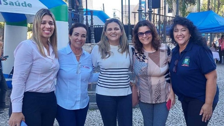 Mulheres recebem tarde de saúde e entretenimento em Paranaguá
