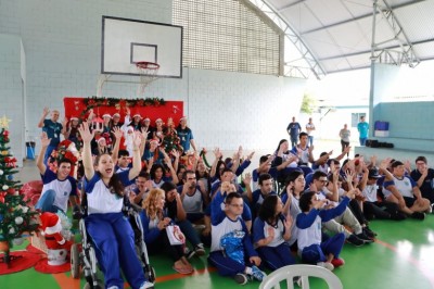 Paranaguá Saneamento promove Natal Solidário para alunos da Escola Edite Lobo