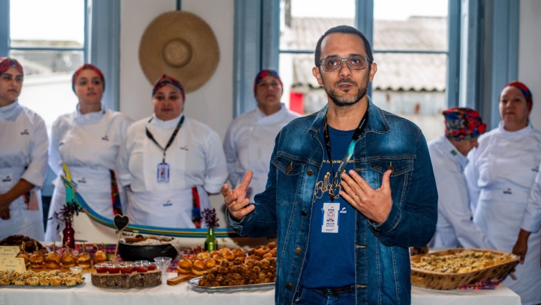 Curso de Auxiliar de Cozinha do Senac, com apoio da Prefeitura de Paranaguá, é concluído com degustação de petiscos caiçaras