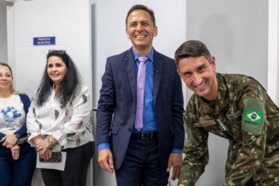 Prefeito Adriano Ramos assume presidência da Junta Militar de Paranaguá 