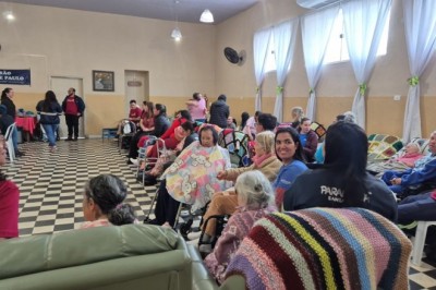 Paranaguá Saneamento promove ação do programa Voluntariguá no Asilo São Vicente de Paulo