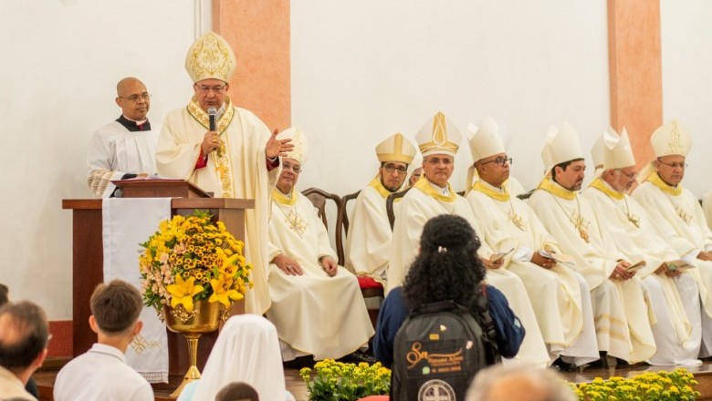 Autoridades de Paranaguá prestigiam posse de Dom Paulo Romão como bispo da Diocese de Paranaguá