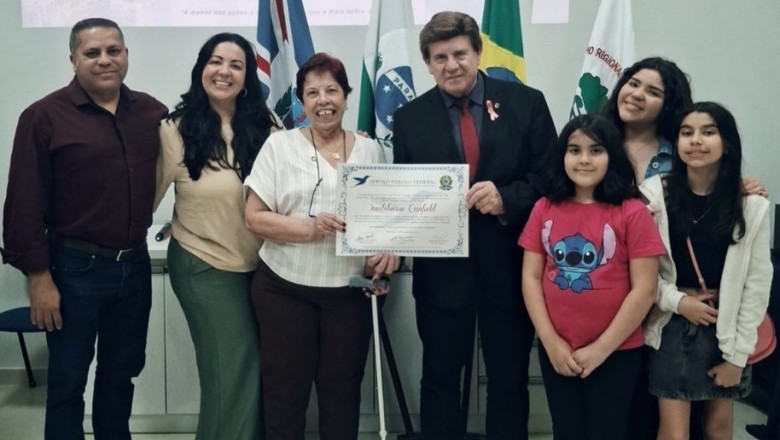 Jussara Santi Canfield recebe Comenda Gralha Azul por sua trajetória no mercado imobiliário paranaense