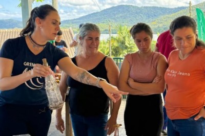 Projeto Vamos Desenredar recolhe petrechos de pesca nas ilhas da Baía de Paranaguá