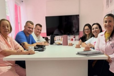 Casa Rosa recebe visita do ex-prefeito Marcelo Roque e de convidados em encontro produtivo