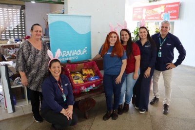 Paranagu&aacute; Saneamento participa de a&ccedil;&atilde;o de P&aacute;scoa e contribui para distribui&ccedil;&atilde;o de kits a crian&ccedil;as e idosos em Paranagu&aacute;.