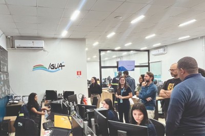 Paranagu&aacute; Saneamento e UFPR fortalecem di&aacute;logo t&eacute;cnico sobre redu&ccedil;&atilde;o de riscos e saneamento no munic&iacute;pio
